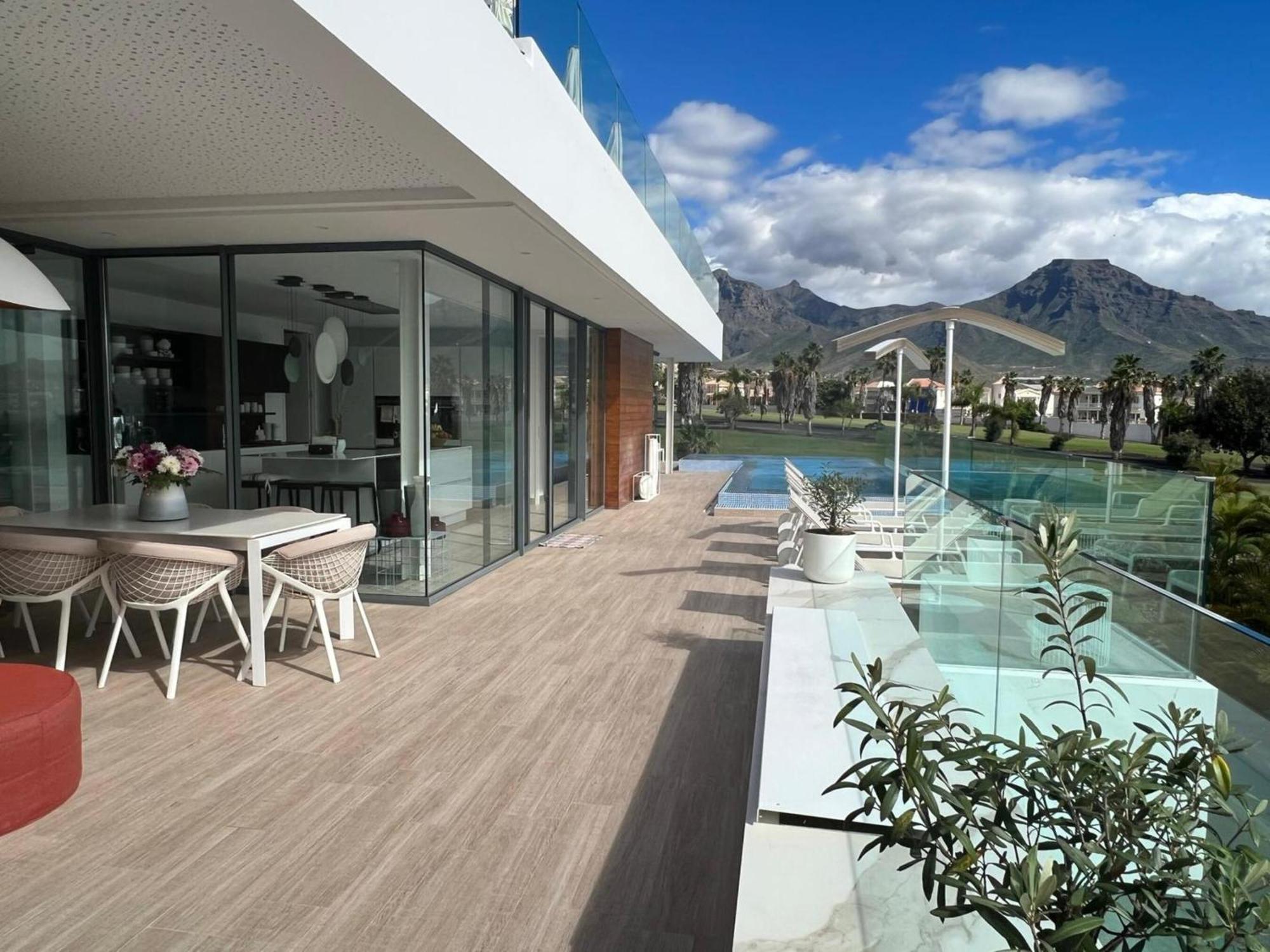 Luxury Villa Rebeka - Heated Pool And Jacuzzi Costa Adeje  Zewnętrze zdjęcie